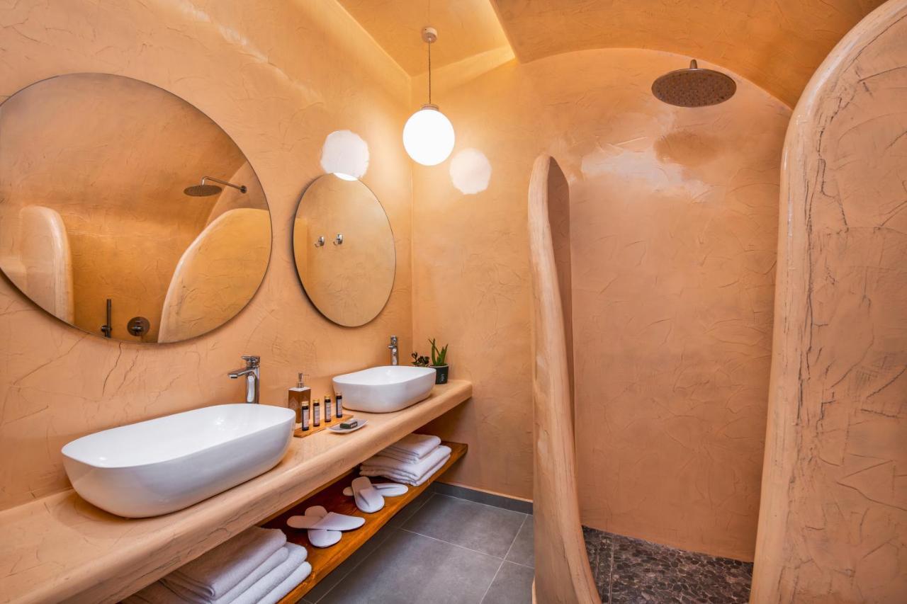 Abasa Hotel Fira (Santorini)